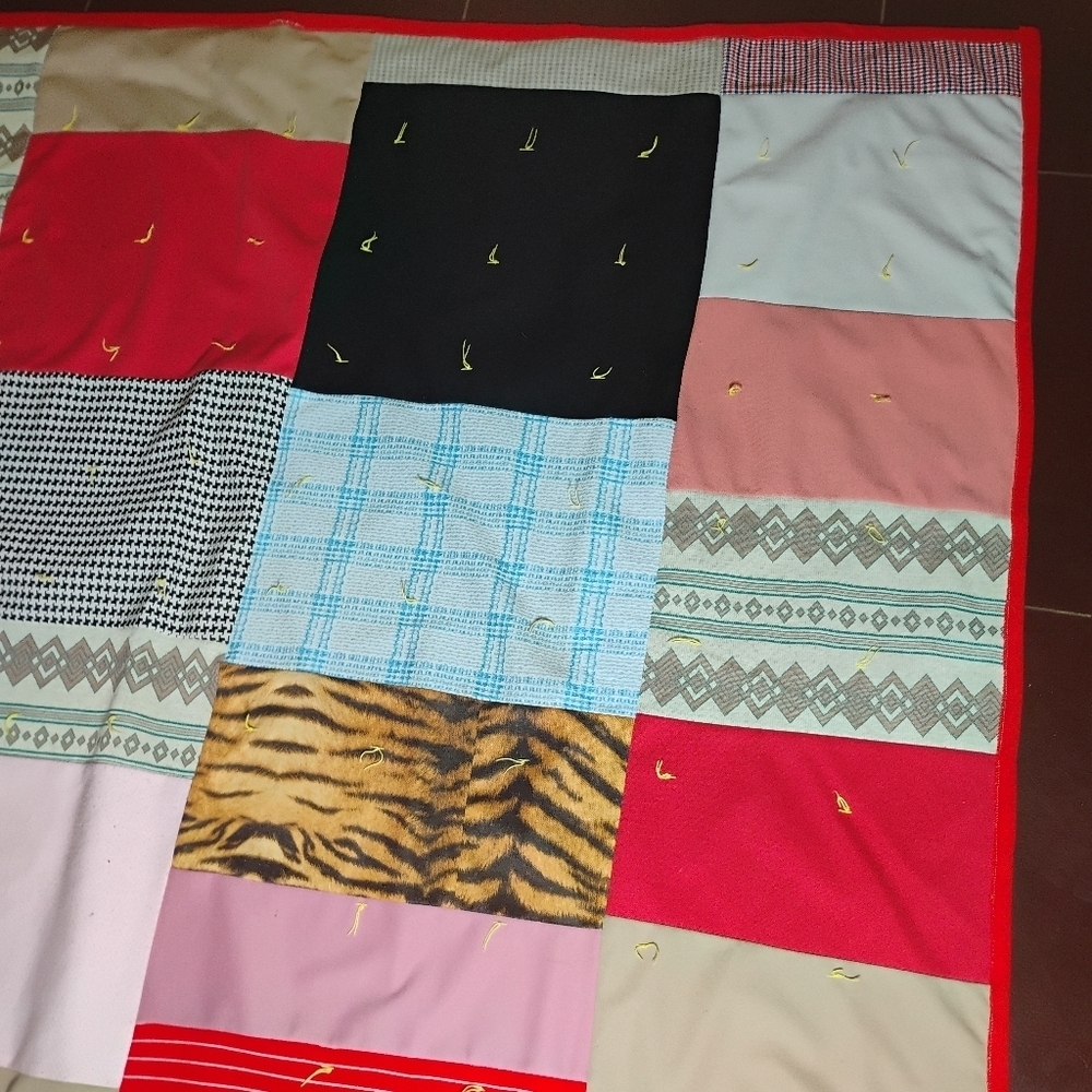 Vintage Handmade Patchwork Quilt –Colorful Scrap Fabric Throw Blanket, 62x89. G - Picture 6 of 9